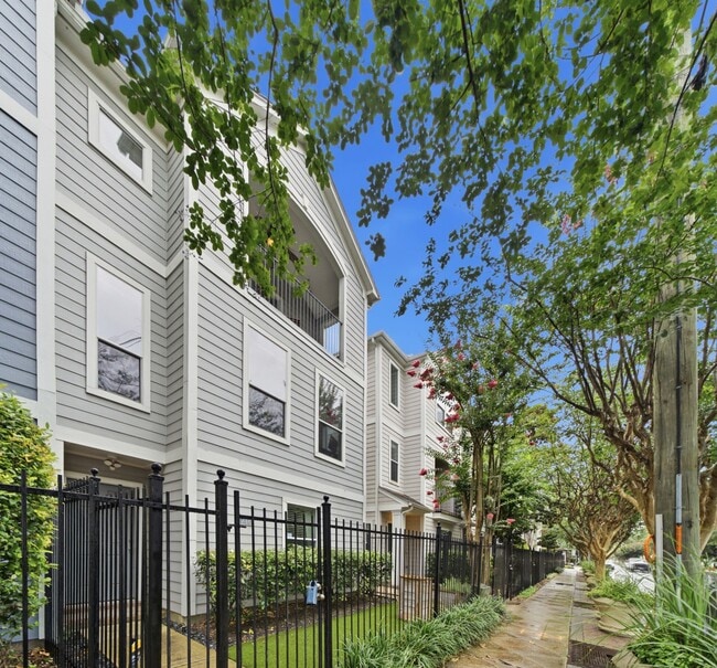 Photo - 1716 Elgin St
