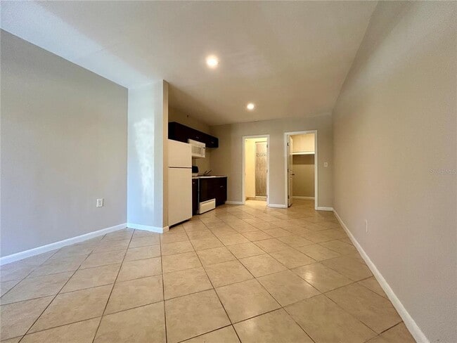 Photo - 104 S Lake Starr Blvd