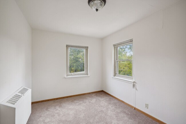 483 W Lynnhurst Ave