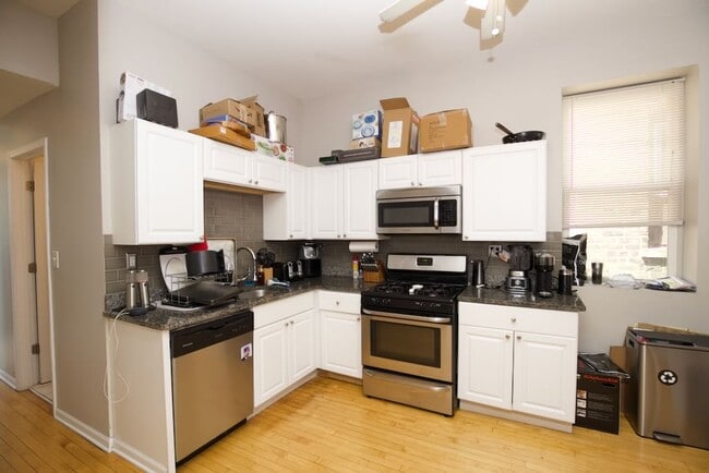 Photo - 2034 W Augusta Blvd Unit J04P