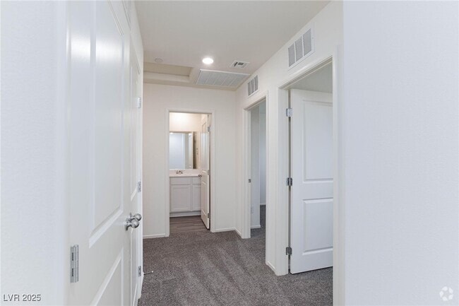 Building Photo - 6085 Lily Garden St Rental