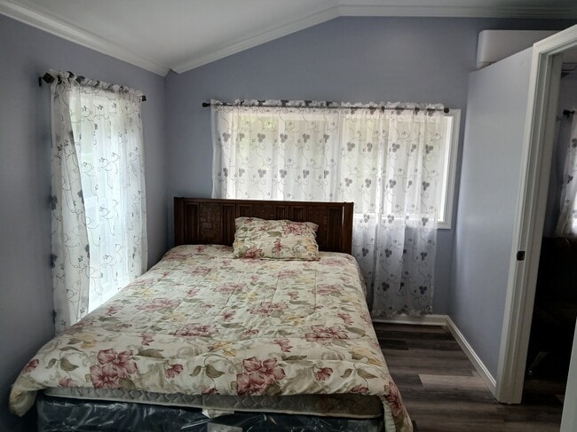 Photo - 204 Southwood Rd