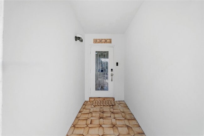 Photo - 7417 Twin Sabal Dr