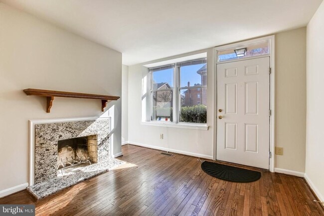 Building Photo - 510 Colecroft Ct