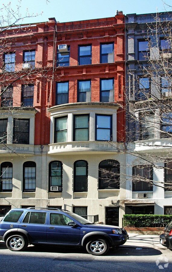 Photo - 26 W 83rd St