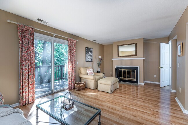 Photo - 25 Padanaram Rd