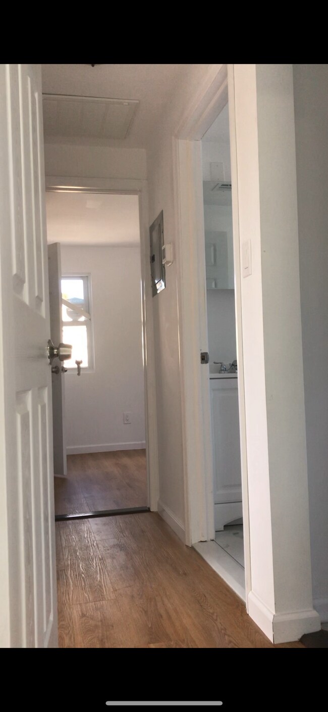 318 Ellis Ave Unit 3