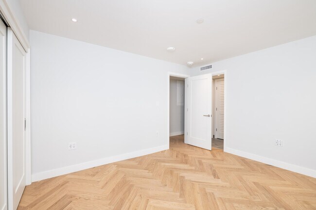 Photo - 54 Commonwealth Ave Unidad #405