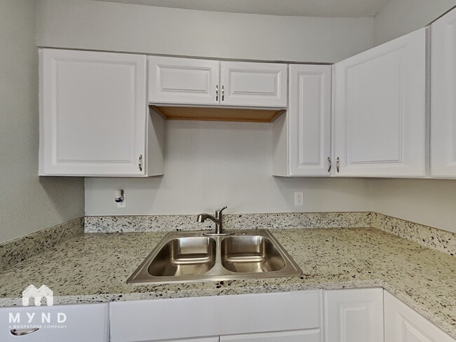 Photo - 1165 Hart Ave