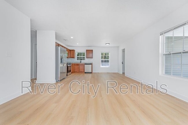 Photo - 7142 Wesleyan Rd