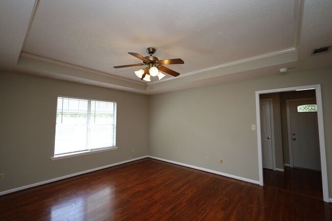 4116 Hamilton Cir