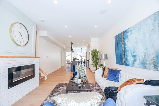 Photo - 320 Lindsay St