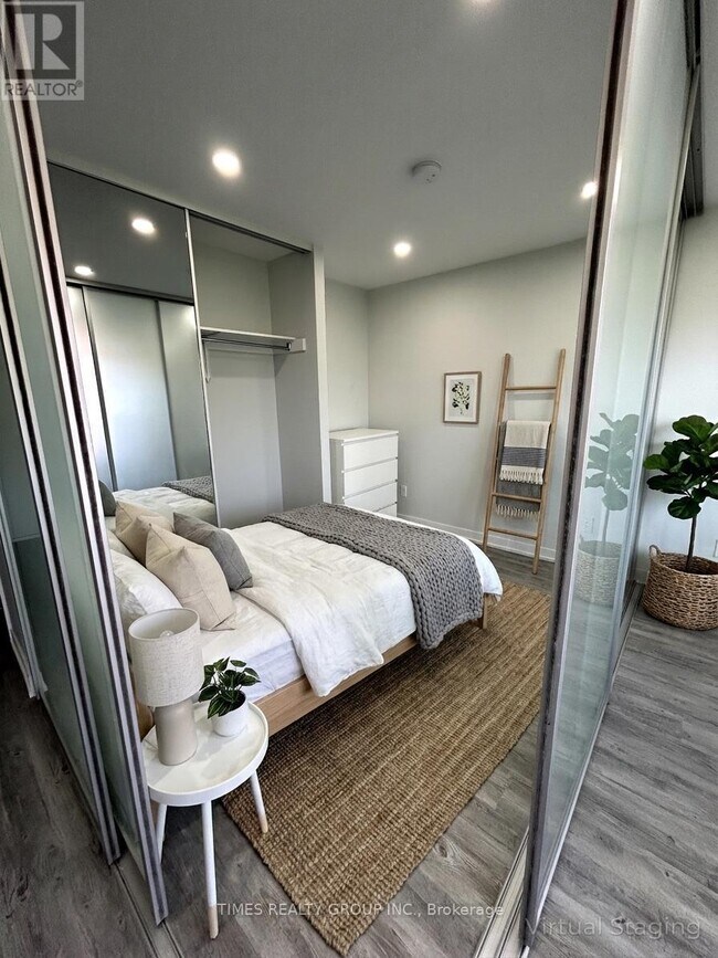 Photo - 15 Walmer Rd Unit 406