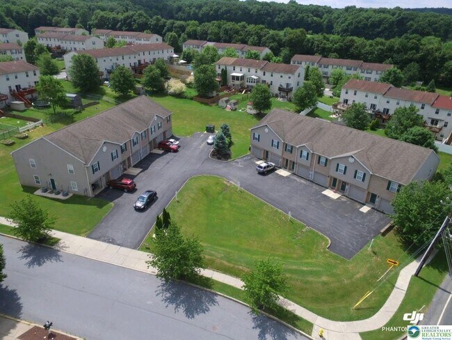 Building Photo - 7280 Adams Ct Unit 4