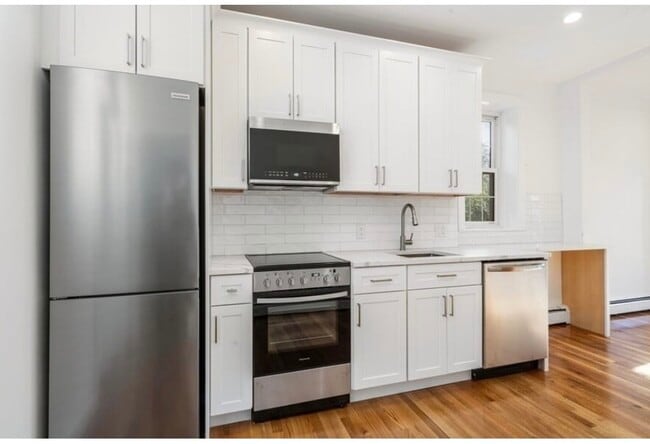 Building Photo - 101 Rutherford Ave Unit 101 Rutherford Ave 2