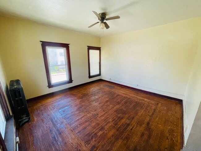 Building Photo - 302 S 8th St Unit 302 S 8th St 3