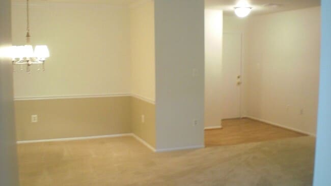 Building Photo - 8121 Needwood Rd Unit T103