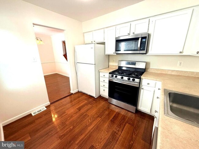 Photo - 5726 Edgewater Oak Ct