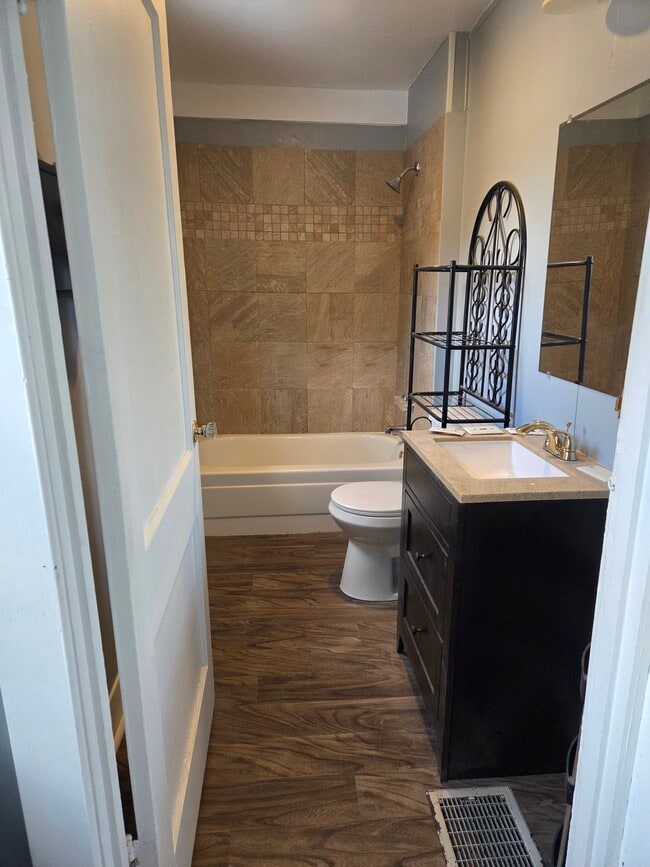 Photo - 437 Freeport Rd