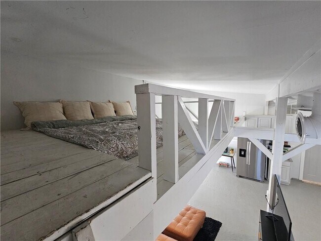 Photo - 74 Boulevard, B