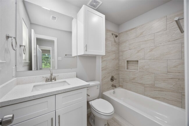 Building Photo - 7987 Chateau St Rental