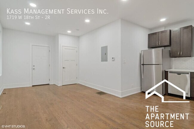 Photo - 1719 W 18th St Unit 2R