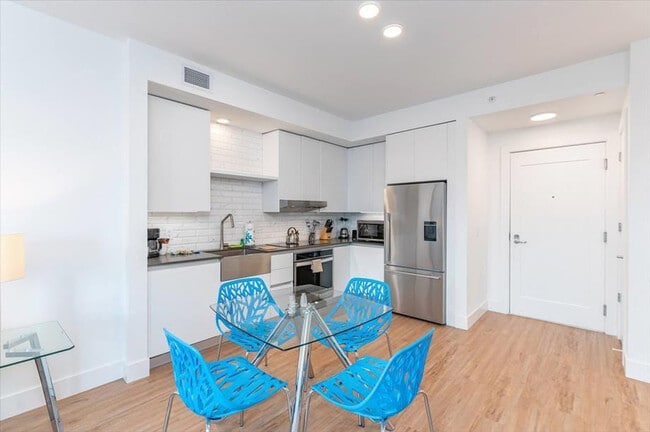 Photo - 460 NE 5th St Unidad ID1044654P