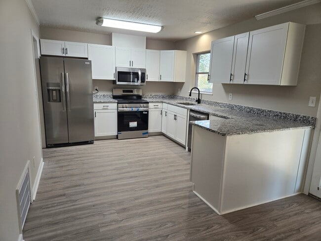 Photo - 2015 Fernwood Cir