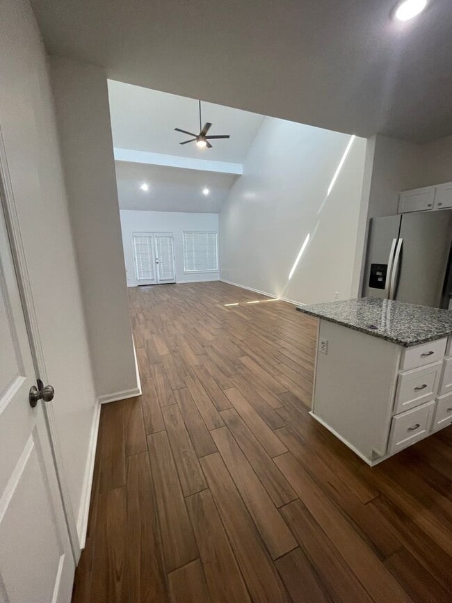Photo - 4714 Antosh Cir Unit 3