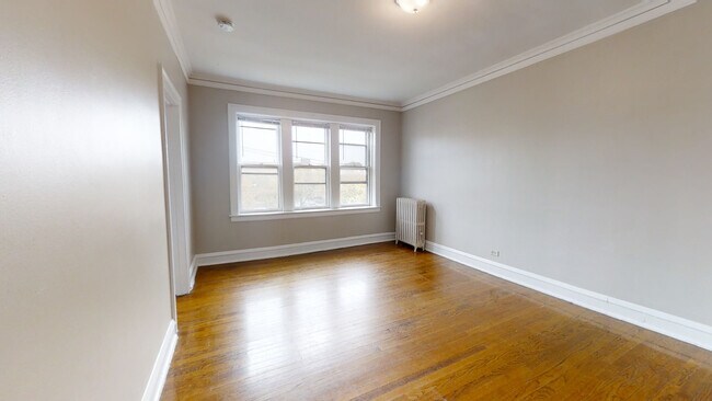 Building Photo - 232 Elmwood-2N Unit 2N