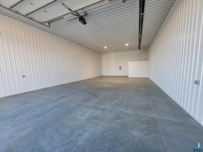 Photo - 1301 John Deere Cir