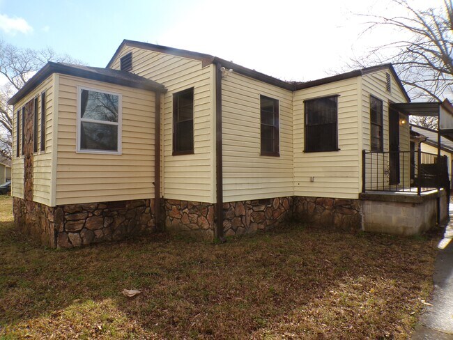 Photo - 200 23rd St SW