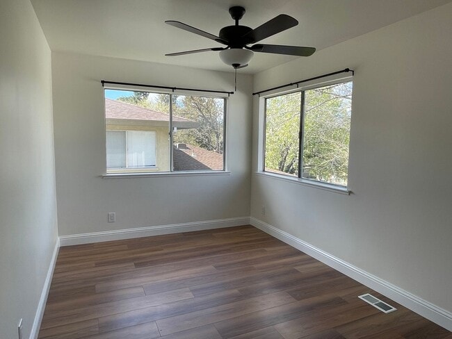 Photo - Fully Remodeled – 2 Bed / 1.5 Bath Unit 3