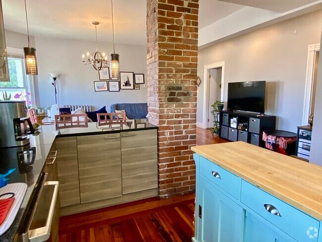 Building Photo - 8 Eulita Terrace Unit 3 Rental