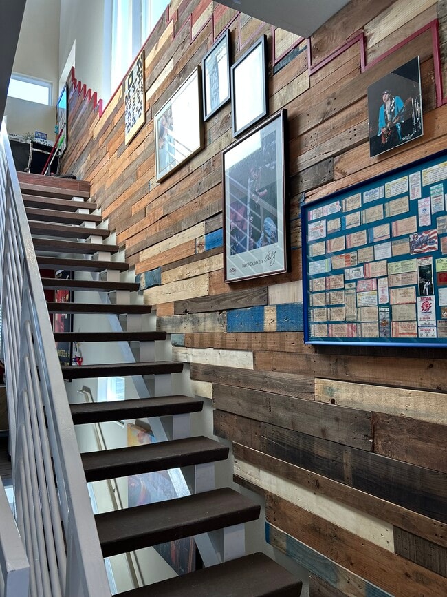 Pared de palets - 2606 Wilson St