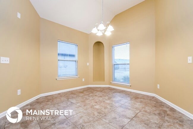 Photo - 4758 Rosser Loop Dr