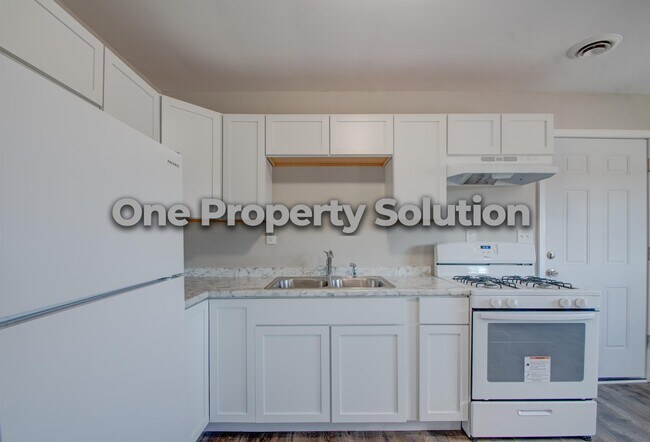 Photo - 5284 Broadway 2E Broadway