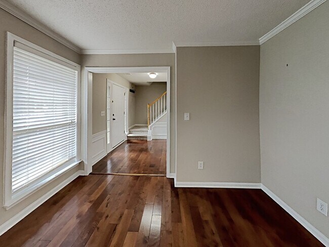 Photo - 3930 Lake Lanier Dr NW