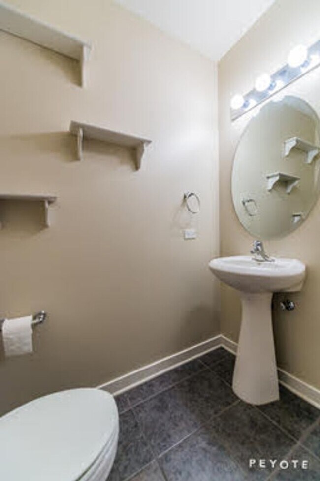 Building Photo - DON'T MISS YOUR CHANCE TO LIVE IN THE CITY... Unit 226 Rental