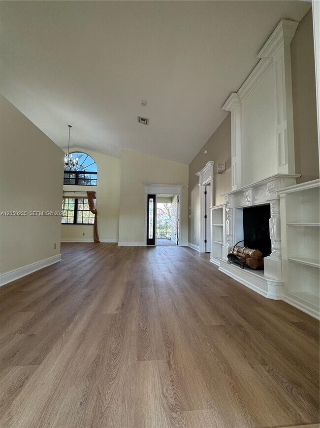 3160 Peachtree Cir