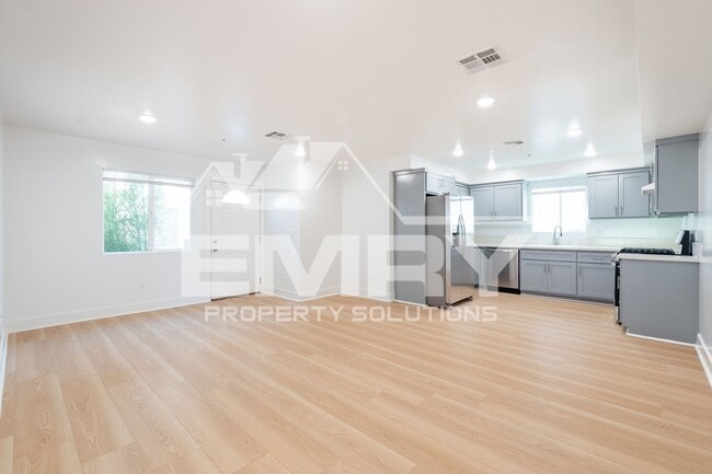 Building Photo - 814 Wilmington Blvd Unit 816