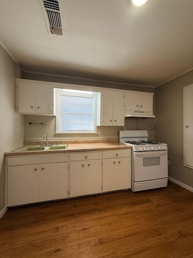 Photo - 2500 Taylor St Unit 2500 Taylor A