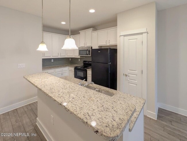Photo - 629 2nd St S