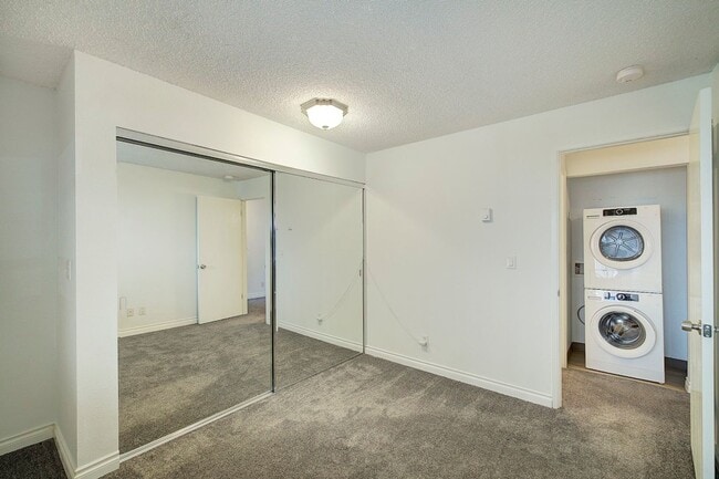 Photo - 1Bd/1Ba Mercer Island Condo Unit 42A