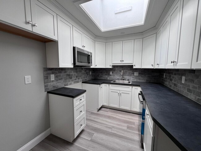 Photo - 444 Lafayette Rd Unit 3