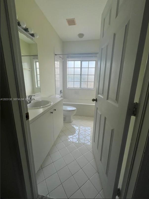 1423 NE 40th Rd