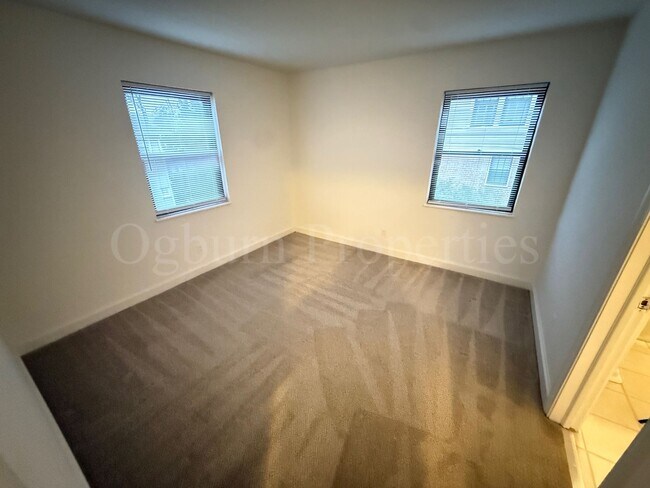 Photo - 605010 - PILOT VIEW/CAROLINA AVENUE Unidad 1403-B