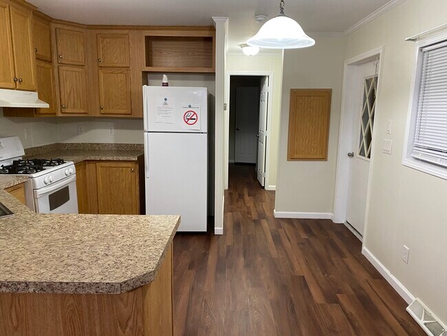 Photo - 12 Kendall Dr House