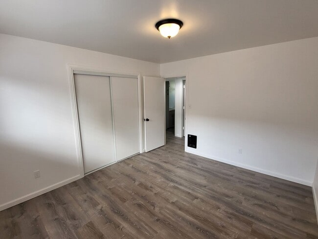 Photo - 1330-1350 Rogue River Hwy Unit 1344