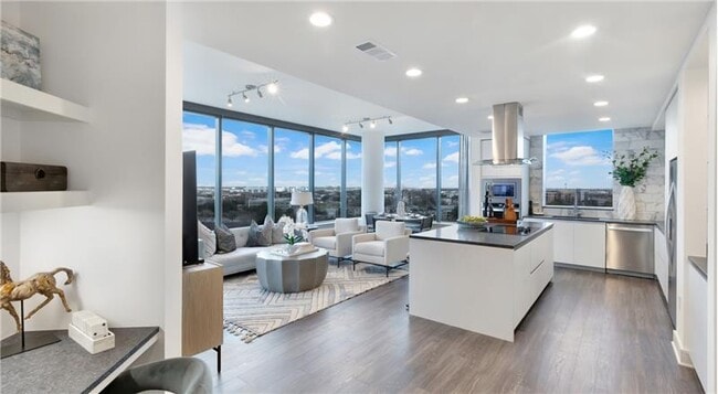 Photo - 1300 W 5th St Unit A2-22